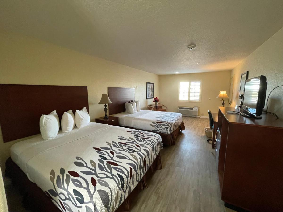 Kenedy Inn And Suites Buitenkant foto