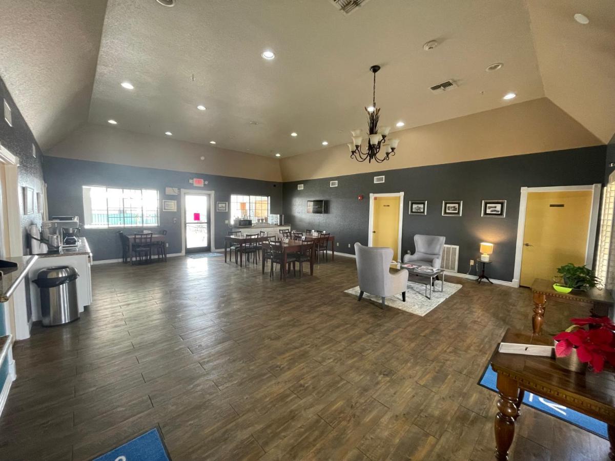 Kenedy Inn And Suites Buitenkant foto