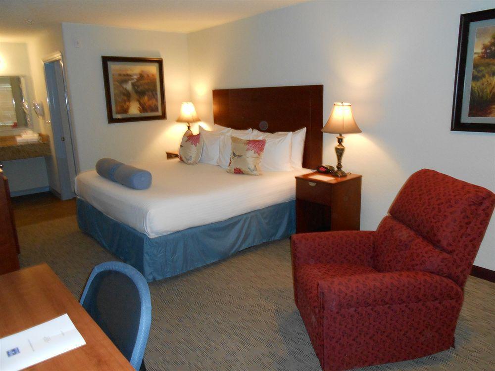 Kenedy Inn And Suites Buitenkant foto