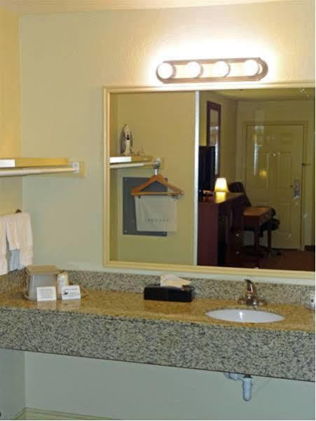 Kenedy Inn And Suites Buitenkant foto